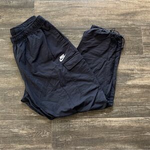 Nike cargo women’s black pants L